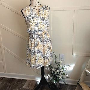 Maurice's dress size small